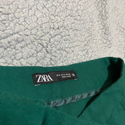 Παντελόνι Zara πράσινο σαν καινούργιο, φαρδιά γραμμή