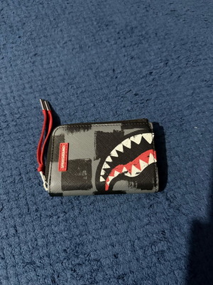 Πορτοφόλι Sprayground limited edition, καινούργιο, μαύρο και γκρι