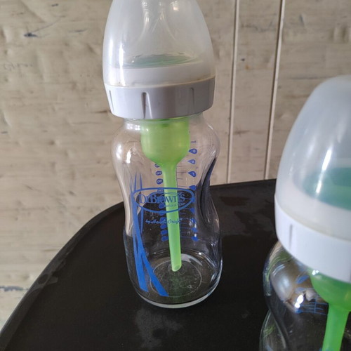Philips Avent Premium bottle warmer with 2 new Dr. Brown's glass bottles used