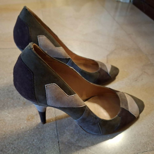 Leather high heel shoes in olive and brown shades, size 39