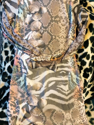 Missguided off-shoulder dress like new, animal print, beige brown