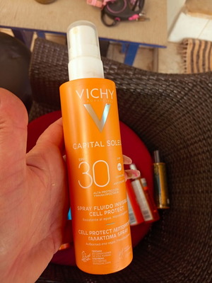 Vichy Capital Soleil 30 SPF καινούργιο