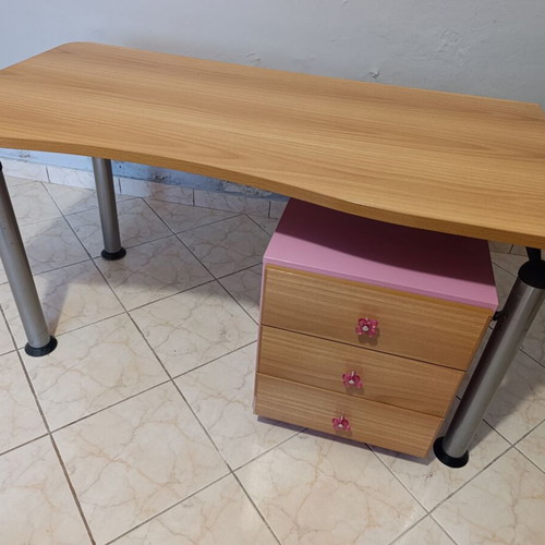 Desk with drawers used in good condition