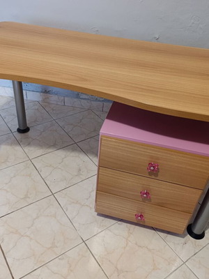 Desk with drawers used in good condition