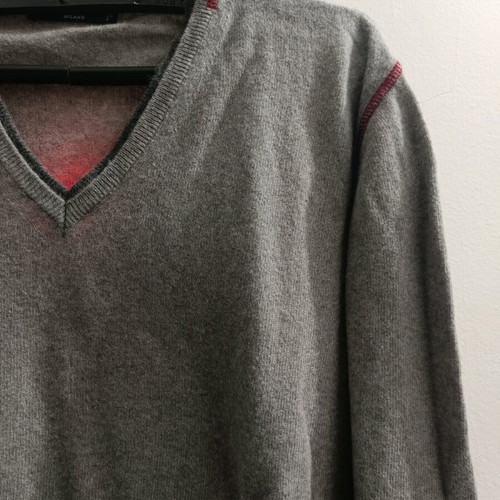 Berto Licci Milano men's sweater like new, size large, gray and red