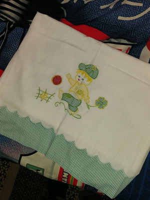 Baby crib sheet like new, washed