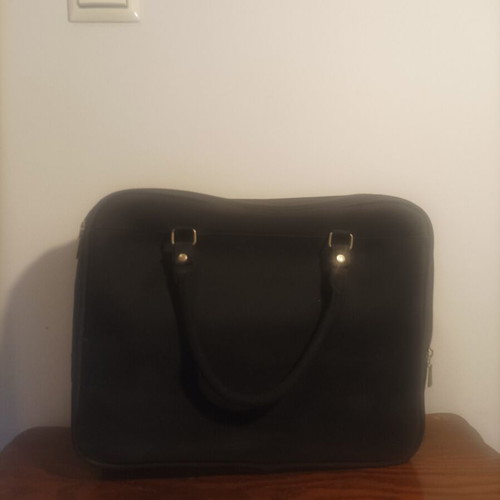 Laptop office bag like new, black with two large zippered compartments