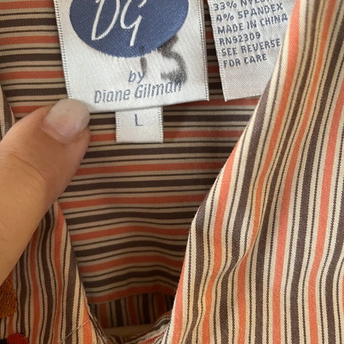 Shirt like new with floral embroidery, sizes M L XL