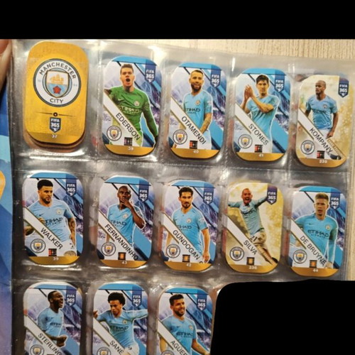 Manchester City Fifa Adrenalyn caps used, pack
