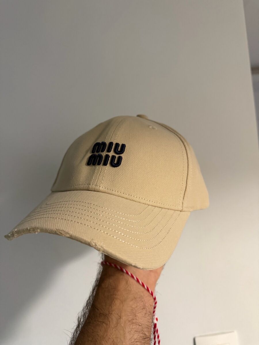 Miu Miu cap beige like new, one size - € 22,00 - Vendora.cy