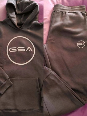 GSA men's tracksuit like new, size Large, gray