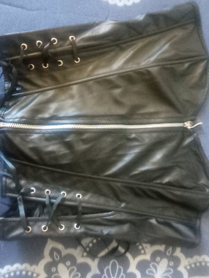 Top with zipper and laces black, like new, size M