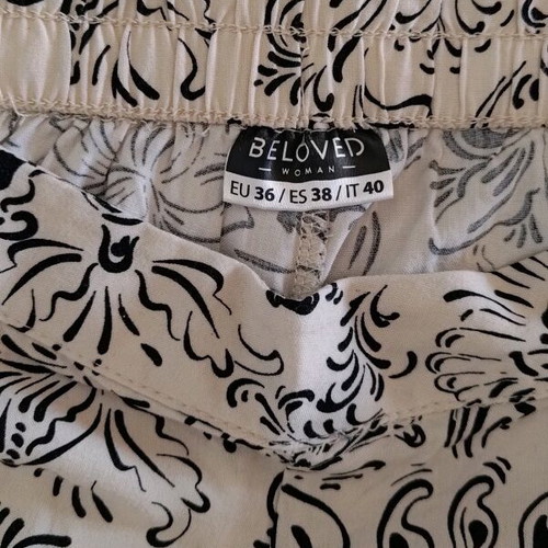Capri pants like new, loose fit, summer, black and beige, size S