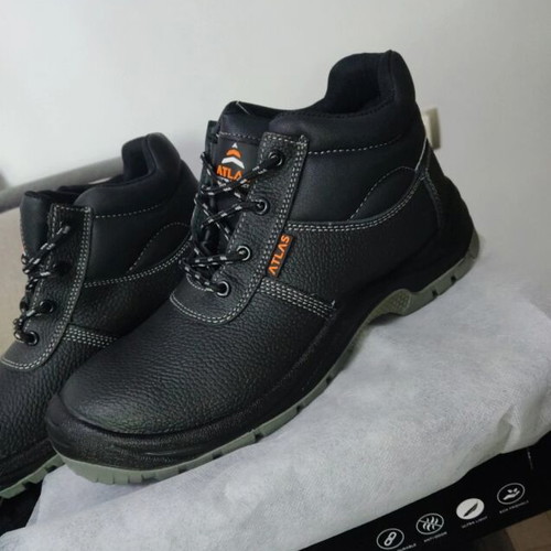Men's work shoes new, size 43, black
