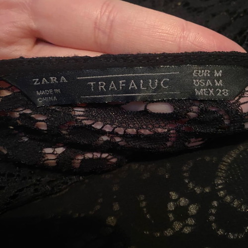 Zara one-piece shorts/skirt like new with lace size M