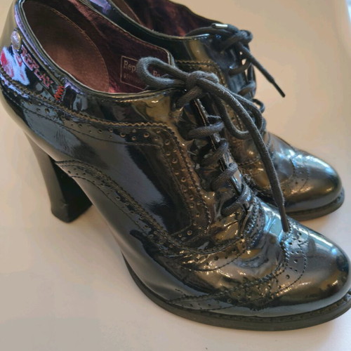 Replay women's oxford heels used, black patent leather