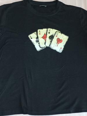 Men's T-shirt large with front print, like new, black