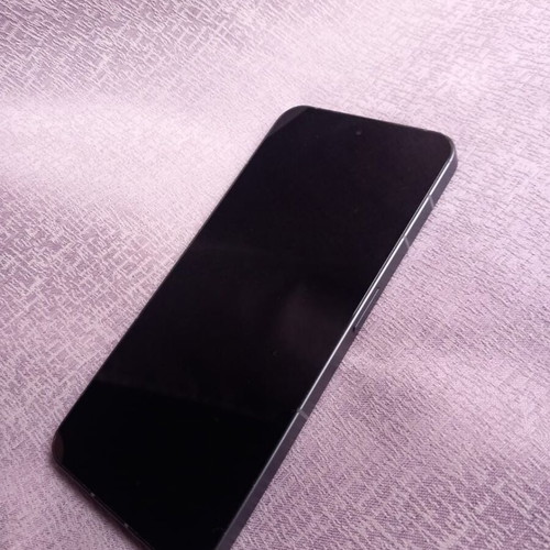 Nothing Phone 2 like new, 6.7" display, 12GB RAM, 256GB storage