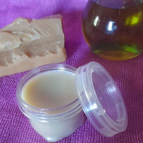 Handmade Beeswax Ointment 100% Natural and Traditional, 50ml