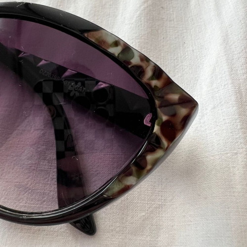 Cat Eye Sunglasses like new, black with purple lenses