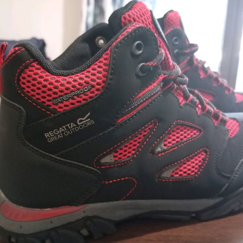 Regatta hiking boots like new, size 38, red
