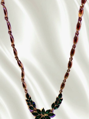Women's necklace and earrings set green color new