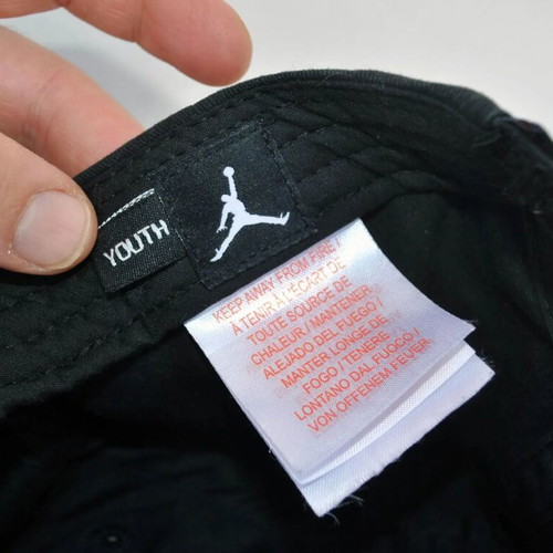 Jordan black baseball cap with embroidered logo used, adjustable