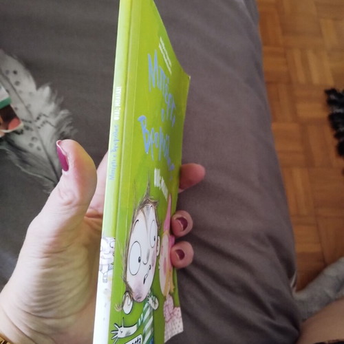 Children's book "Φιλί; Μπλιαχ!" used from the series "Μπέρτι ο βρωμυλος"