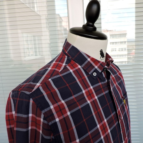 Lyle and Scott Mens Long Sleeve Checked Shirt Size M like new, blue red