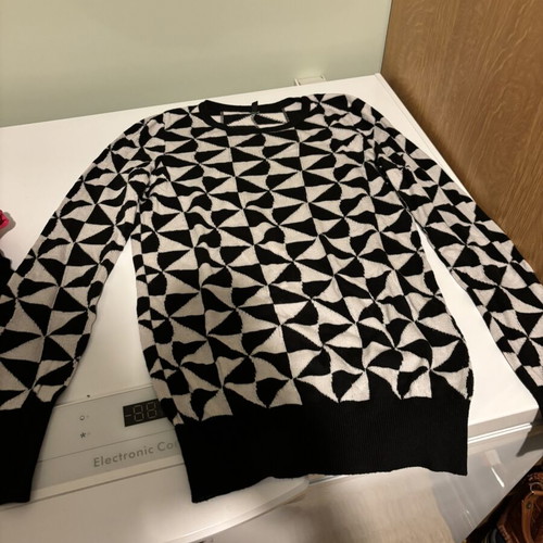 Benetton long sleeve shirt used, fine knit
