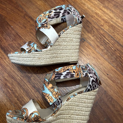 INC International Concept women's sandals like new, size 36