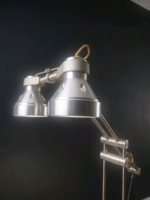 Χειροποίητο φωτιστικό δαπέδου Inox industrial design σαν καινούργιο