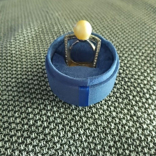 Silver 925 Ring with Pearl and Zircon Stones like new