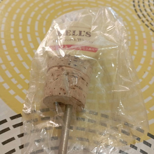 Vintage Bell's Extra Special Old Scotch Whisky cork stopper new
