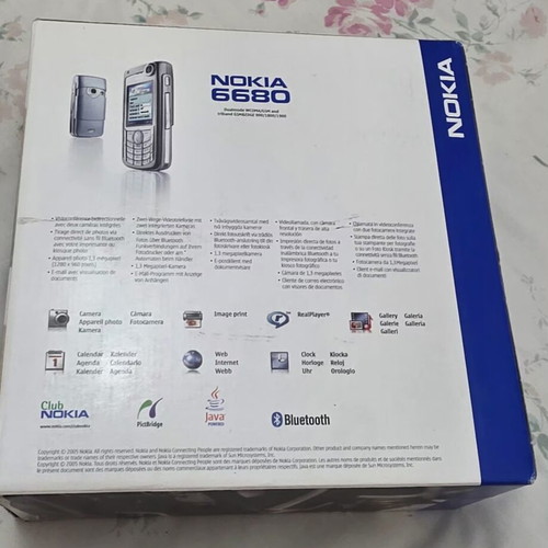 Nokia 6680 phone like new complete with accessories