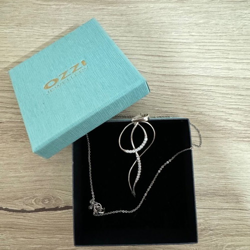 Silver pendant Ozzi new with its box