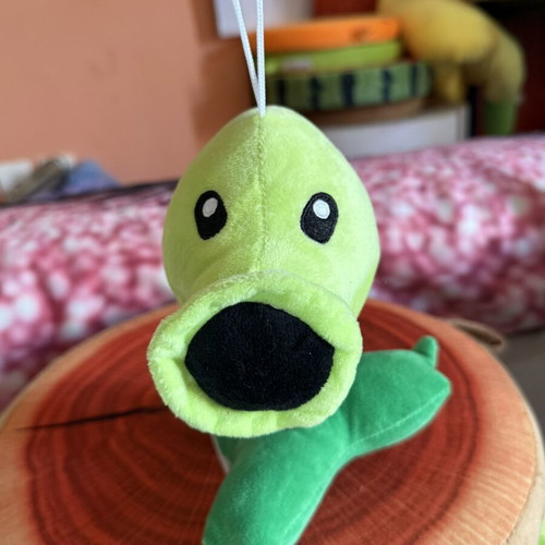 Plants vs. Zombies Plush Set Sunflower, Peashooter & Wall-nut like new