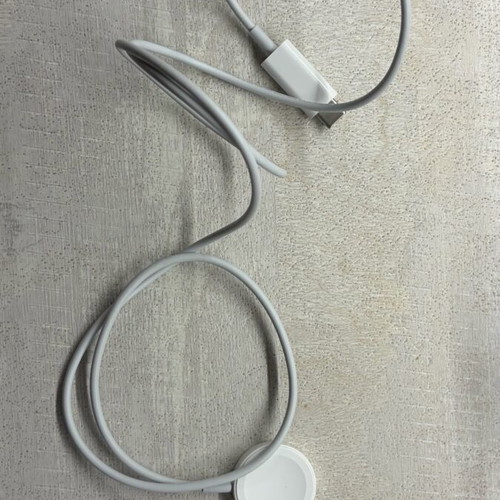 Apple Watch Magnetic Charger to USB-C charging cable like new