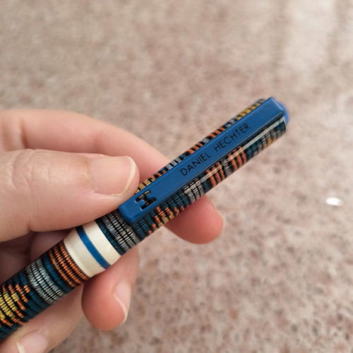 Daniel Hechter pen new