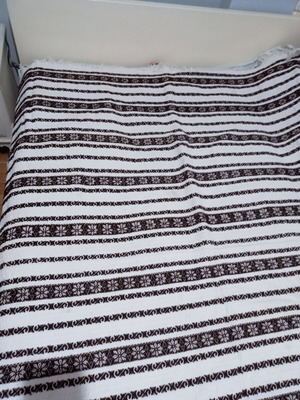 Wool blanket new with lace and fringes 1.70×2 m