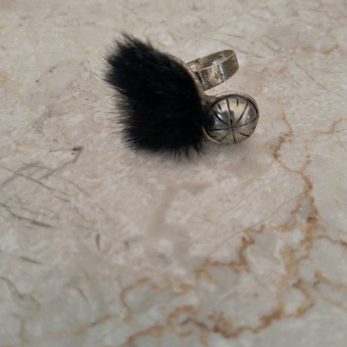 Extreme metal ring like new with unique design
