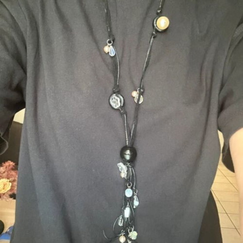 Necklace set like new, black and silver