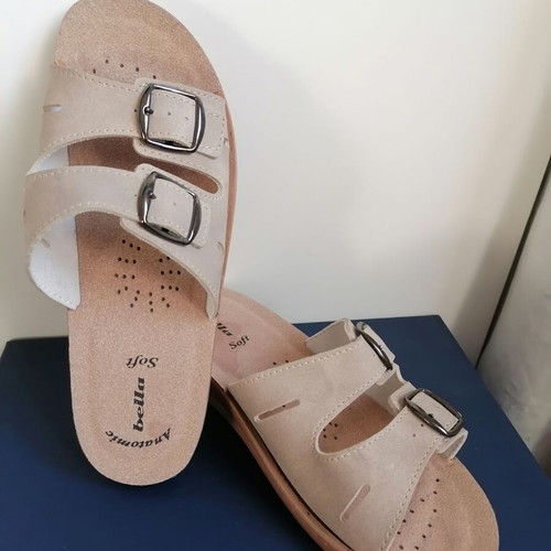 Bella Anatomic Soft slippers size 38 new, beige