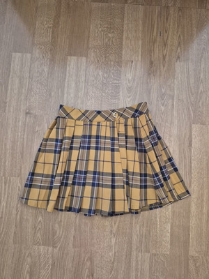 Bershka skirt like new, colorful, size XS