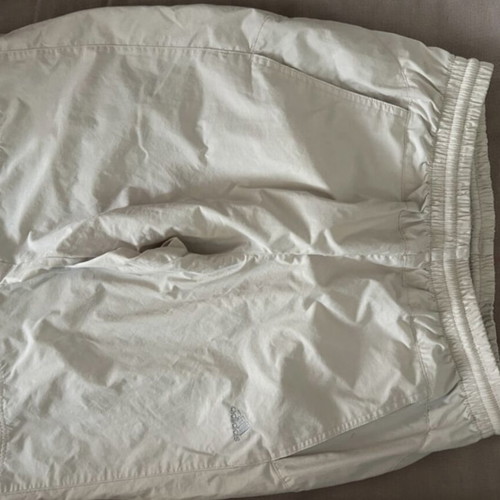 Adidas pants like new, very comfortable and airy