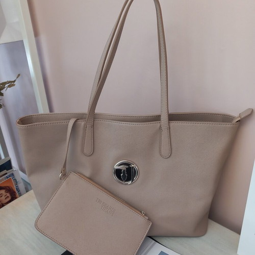 Trussardi Large Shoulder Bag like new, beige