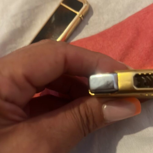 Lighters used, spark but need flint
