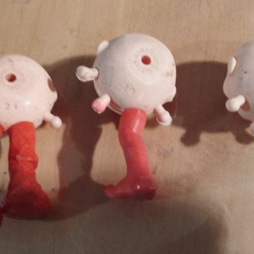 Maki collectible figures used, pack of 3, missing parts