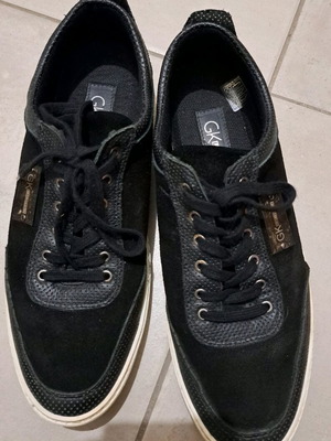 Men's GK Uomo sneakers used, size 45, black