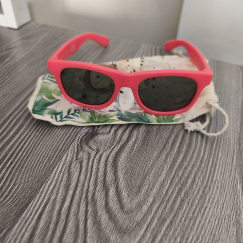 Unbreakable kids sunglasses like new, age 3-4, pink
